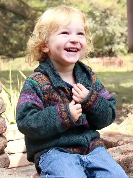 Weihnachtsgeschenke-Wollstrickjacke-fuer-Kinder